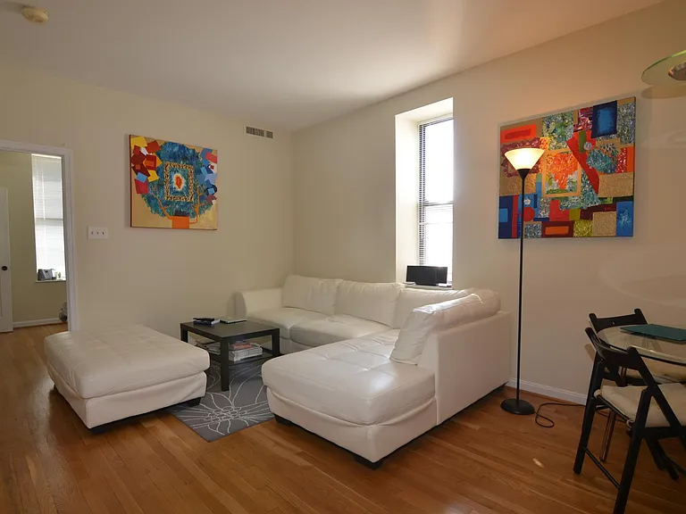 1830 17th St NW #308 — Photo 4