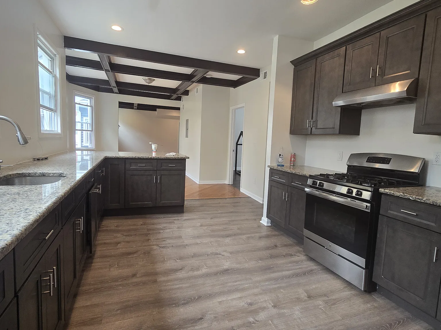 3 bed, $2,600 — Photo 4