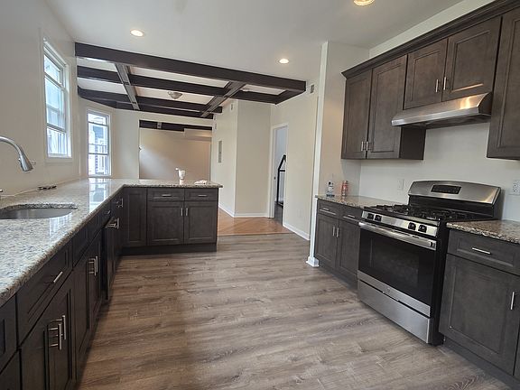 4th image of 270 S Burnett St APT 2
