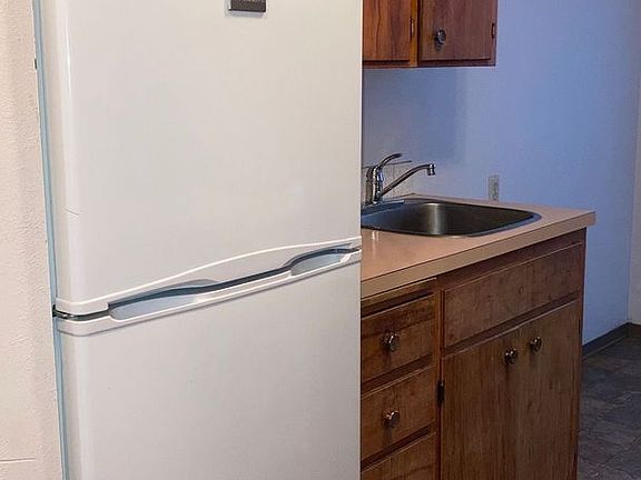 4th image of 435 NE Kamiaken St APT 20