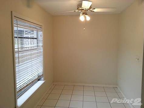 3rd image of 933 SW 20th St