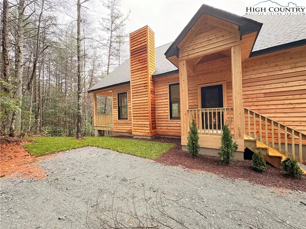 5501 Narrow Gauge Drive, Collettsville, NC 28611