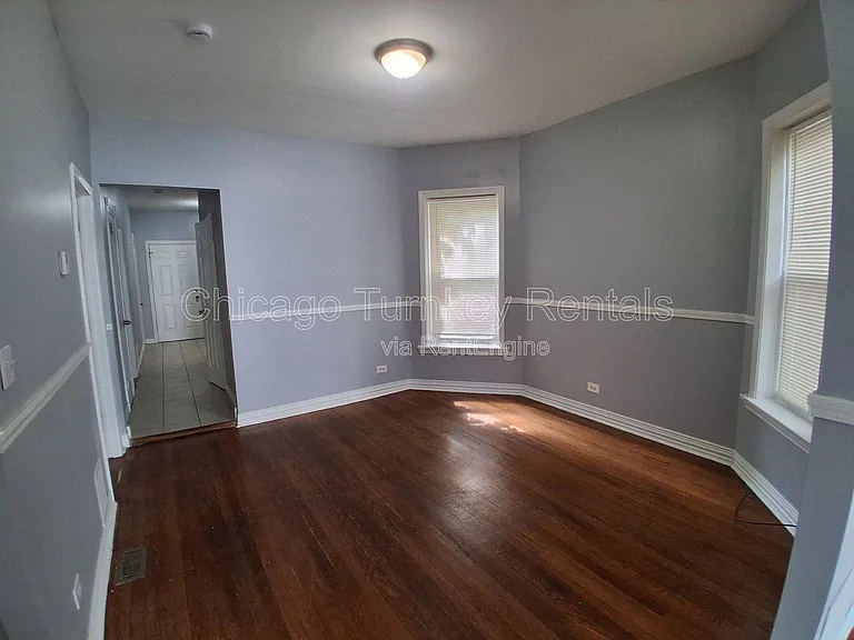 7125 S Ellis Ave #1 — Photo 3