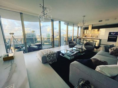 1000 Brickell Plz UNIT PENTHOUSE 6007, Miami, FL, 33131