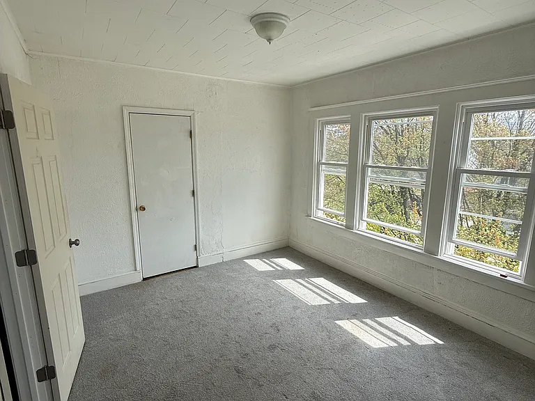 795 S Main St #4 — Photo 9