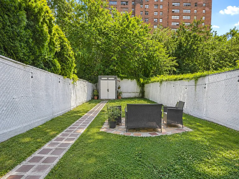 696 Cauldwell Ave #1 — Photo 3