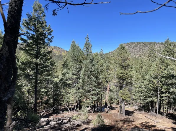 285 W Pinyon Rd, Hatch, UT 84735