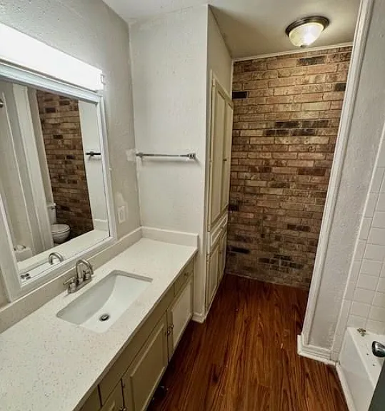 280 S Hill Ave #B101 — Photo 14