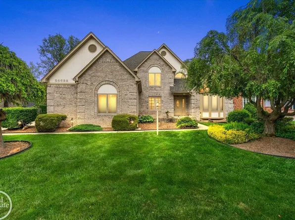 56688 Portsmouth Ct, Shelby Township, MI 48316