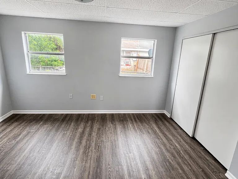 38010 14th Ave — Photo 4