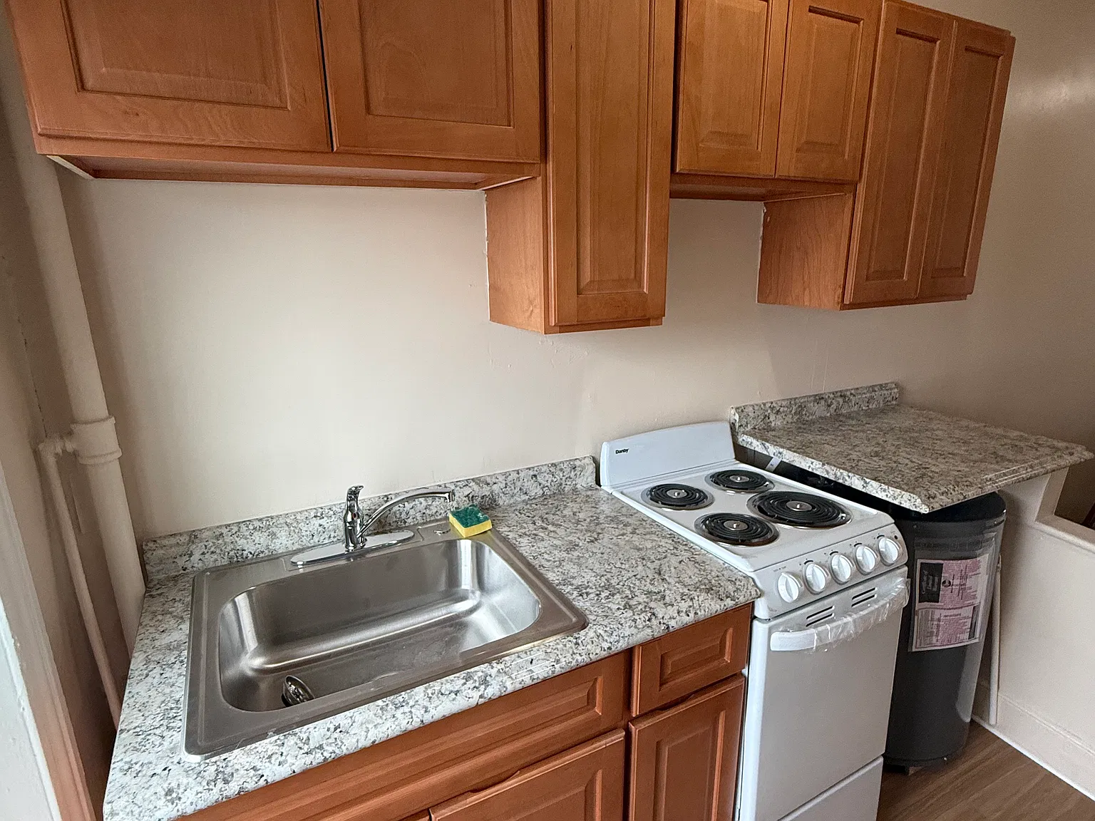 1 bed, 640 sqft, $1,100 — Photo 1