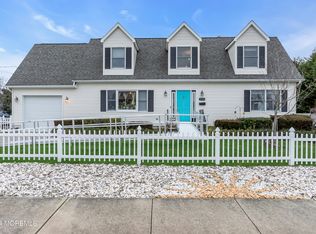 1046 5th Ave, Wall Township, NJ 07719