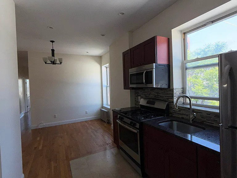 200 Linden Blvd #3C — Photo 2