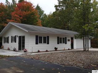 671 E Rangeline Rd, Bovey, MN 55709