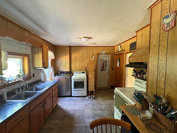 5th image of 36 Stickney Hill Road