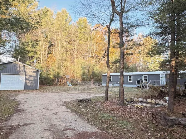 2900 Gilroy Trl, Harrison, MI 48625