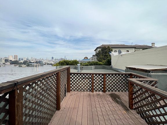 2nd image of 733 Fillmore St #18