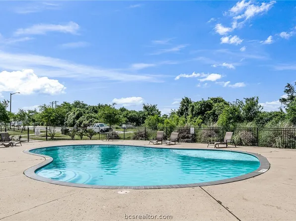 3429 Summerway Dr, College Station, TX 77845