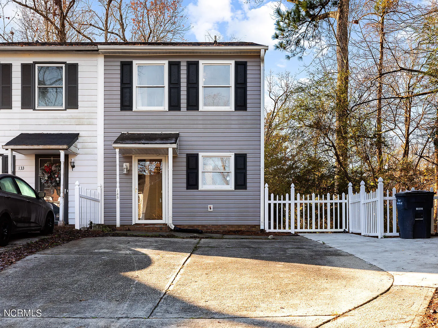 2 bed, 1.5 bath, 1024 sqft, $1,295 — Photo 1