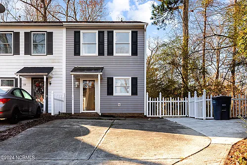 135 Greenford Pl Photo 1