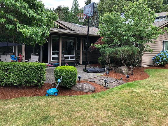2nd image of 17804 NE 27th St