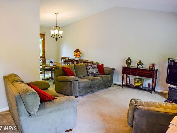 5th image of 13520 Wisteria Dr