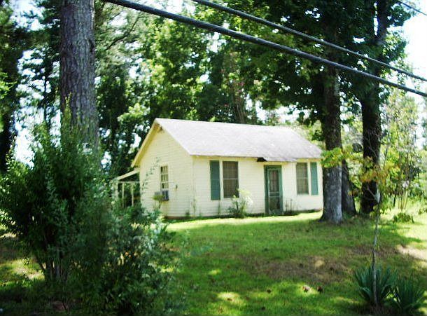 2nd image of 646 Azalea Dr