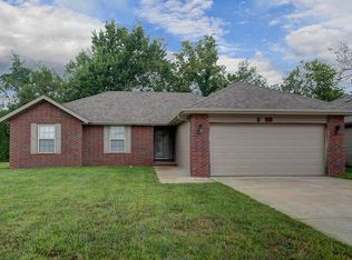 4556 W Greenridge St, Springfield, MO 65807
