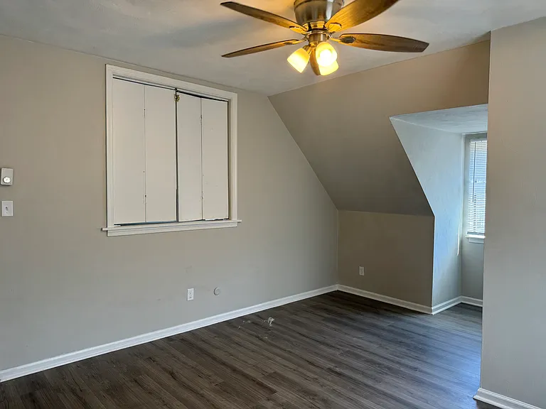 324 Ashlawn Dr #2 — Photo 2