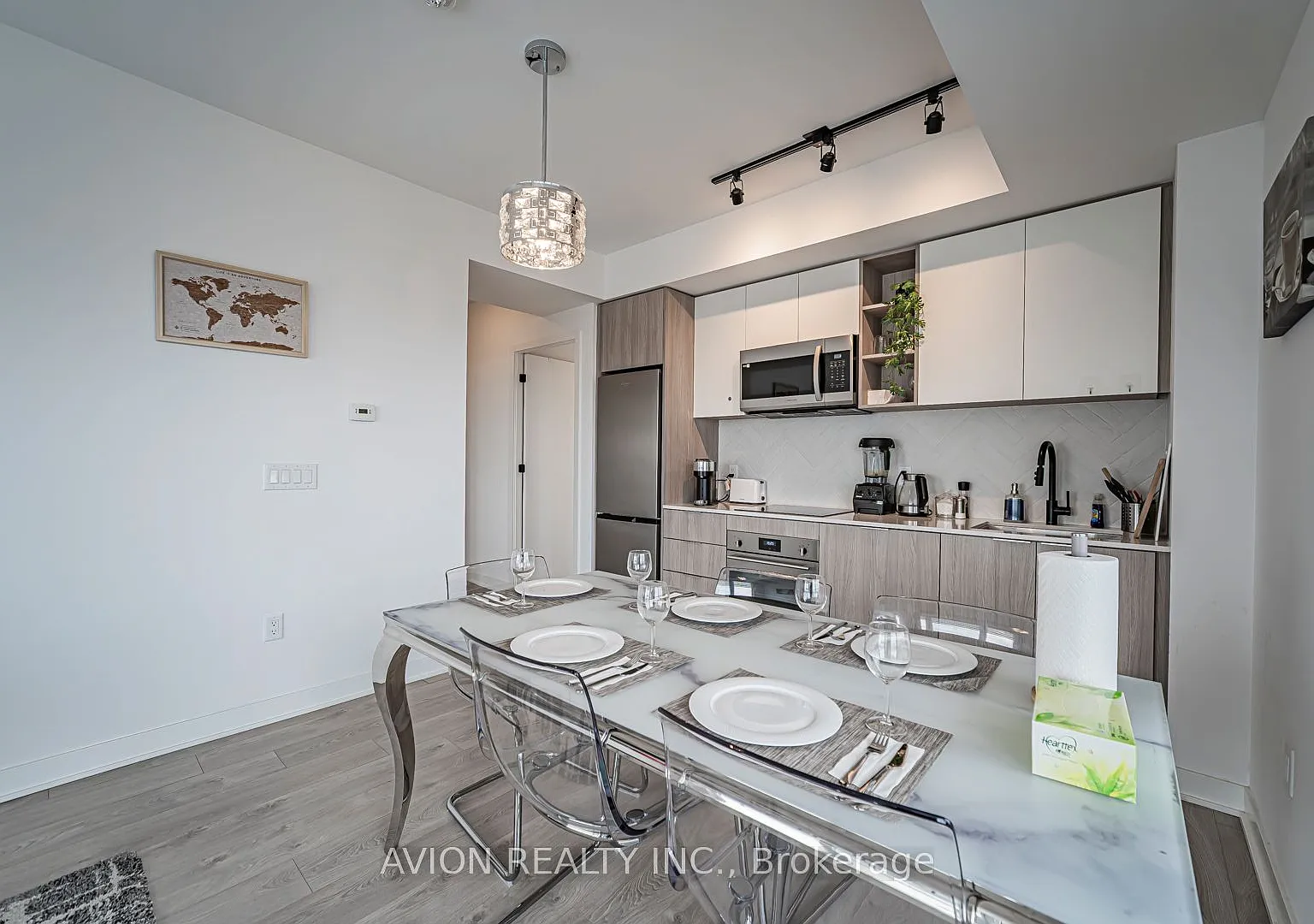 3 bed, $1,600 — Photo 4