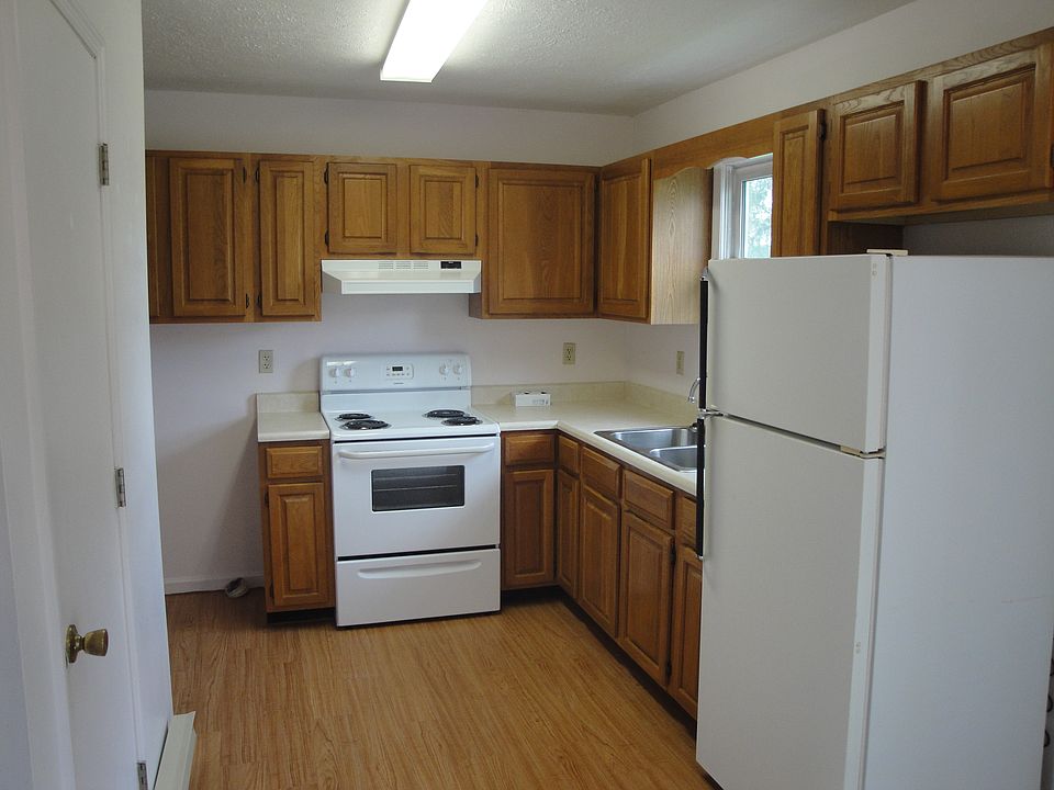 2nd image of 110 Bruce St APT 8