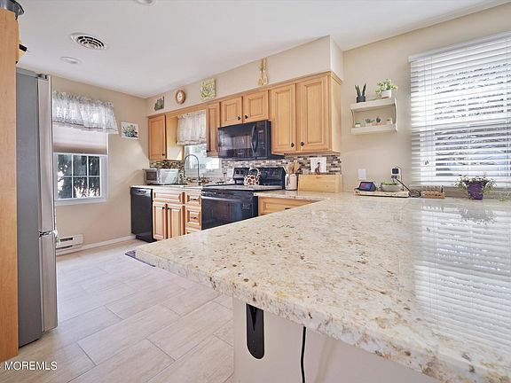 3rd image of 23 Penwood Drive