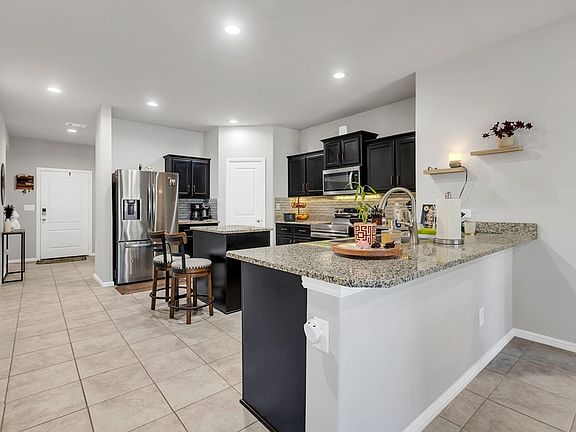 4th image of 7003 Buckwheat Rd