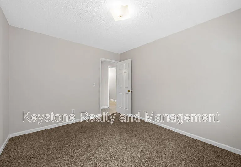 1375 Thompsonville Ln #3 — Photo 12
