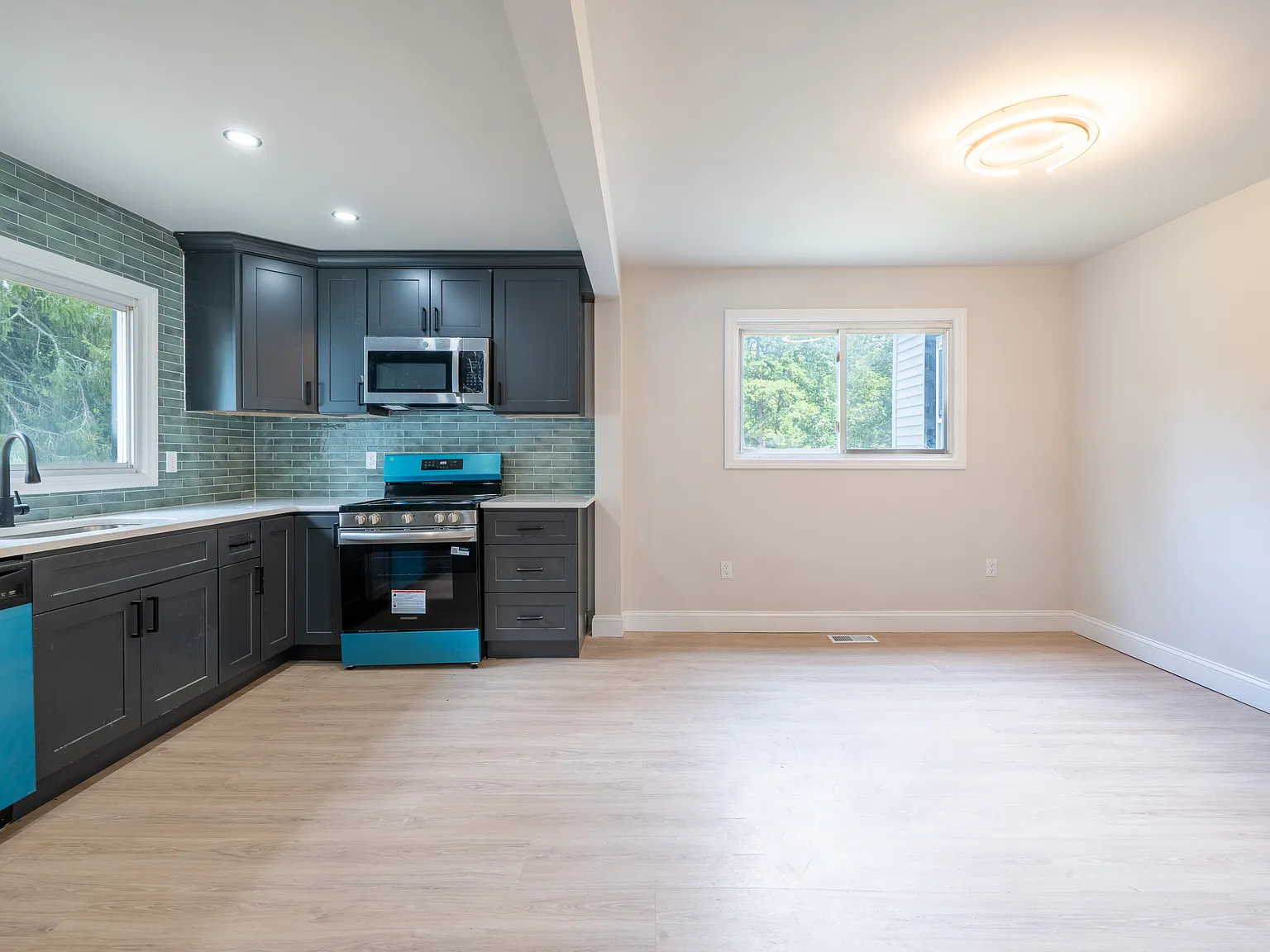 5 bed, 1814 sqft, $3,600 — Photo 4