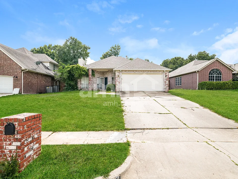 1412 N Umbrella Ave