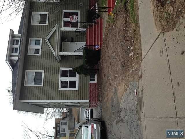 1st image of 782-784 Stuyvesant Ave