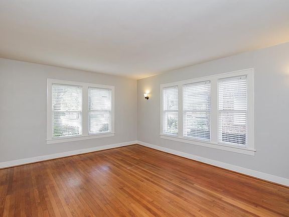 5th image of 1632 Bonnie Brae St #A