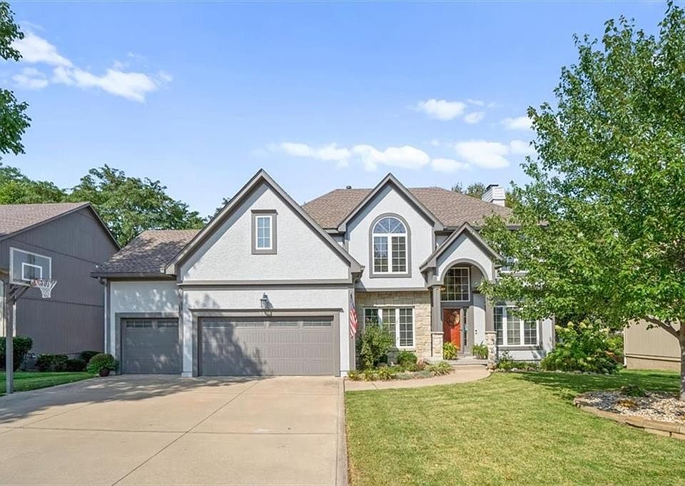 1st image of 5808 NE Coral Dr