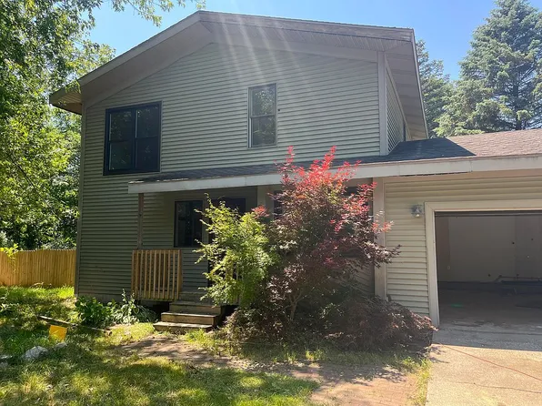 5555 N Williamston Rd, Williamston, MI 48895