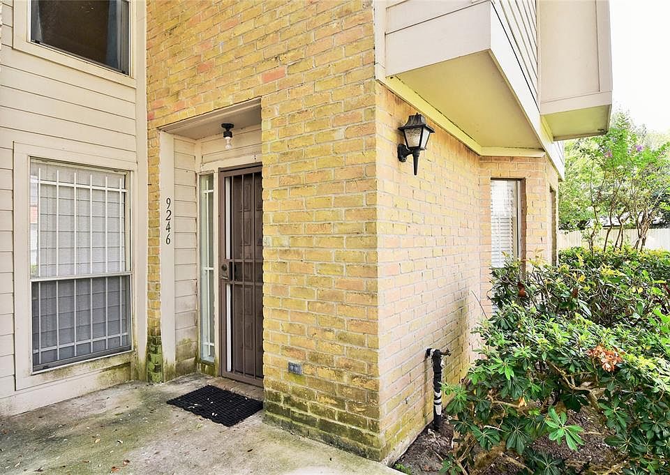 1st image of 9246 Westwood Village Dr #23