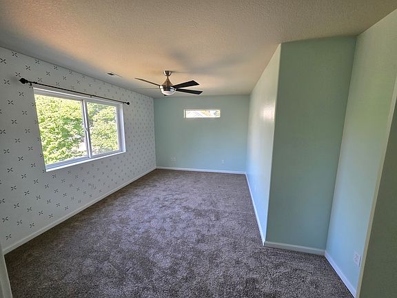 5th image of 624 Jasmine Cir