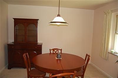 4th image of 90 Lakeview Dr