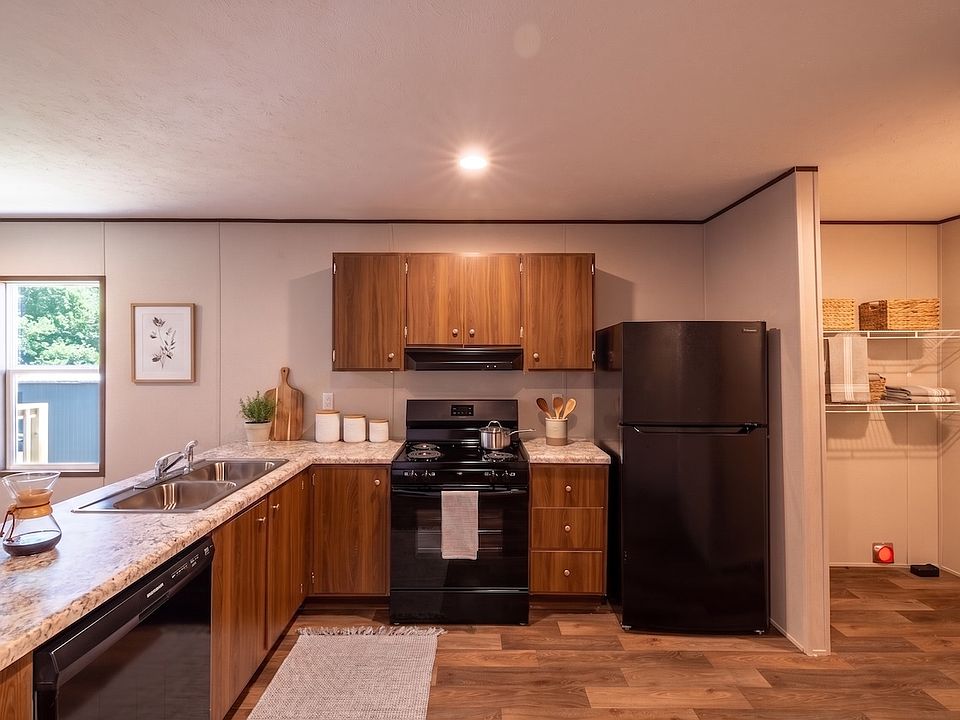 1st image of 106 Little Stream Ln