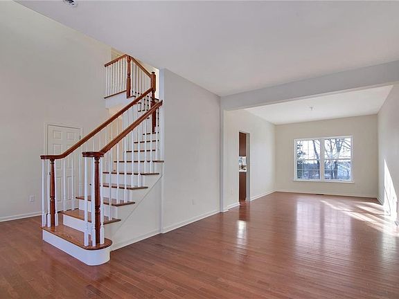 4th image of 3511 John Paul Jones Ln