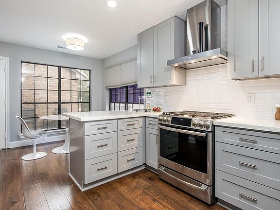 2nd image of 7914 King Arthur Ct