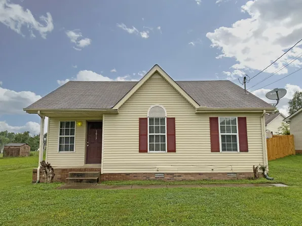 1613 Hannibal Dr, Oak Grove, KY 42262