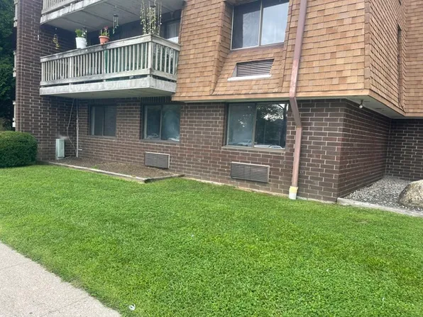 126 Triangle St, Danbury, CT