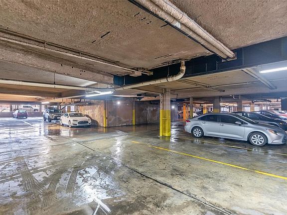 5th image of 2507 Montrose Blvd APT 20