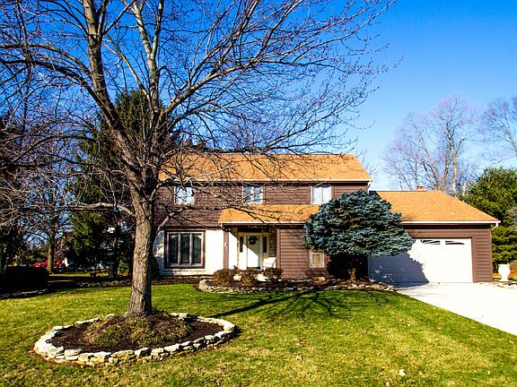 2nd image of 10172 Fairfax Dr